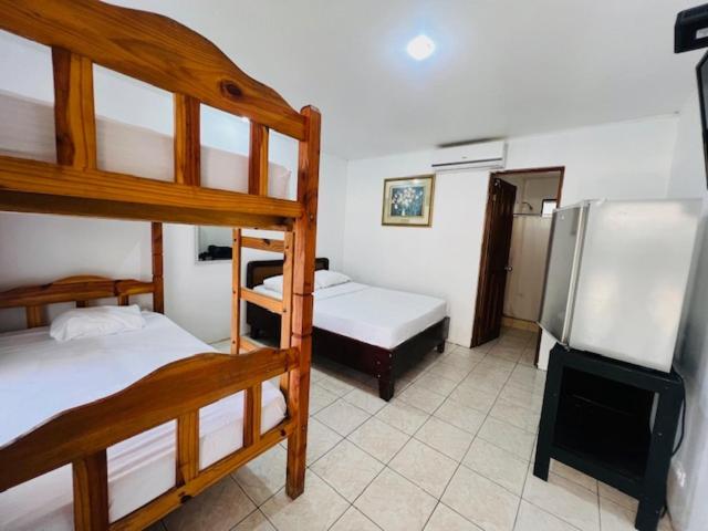 יקו Hotel Cabinas El Coral מראה חיצוני תמונה